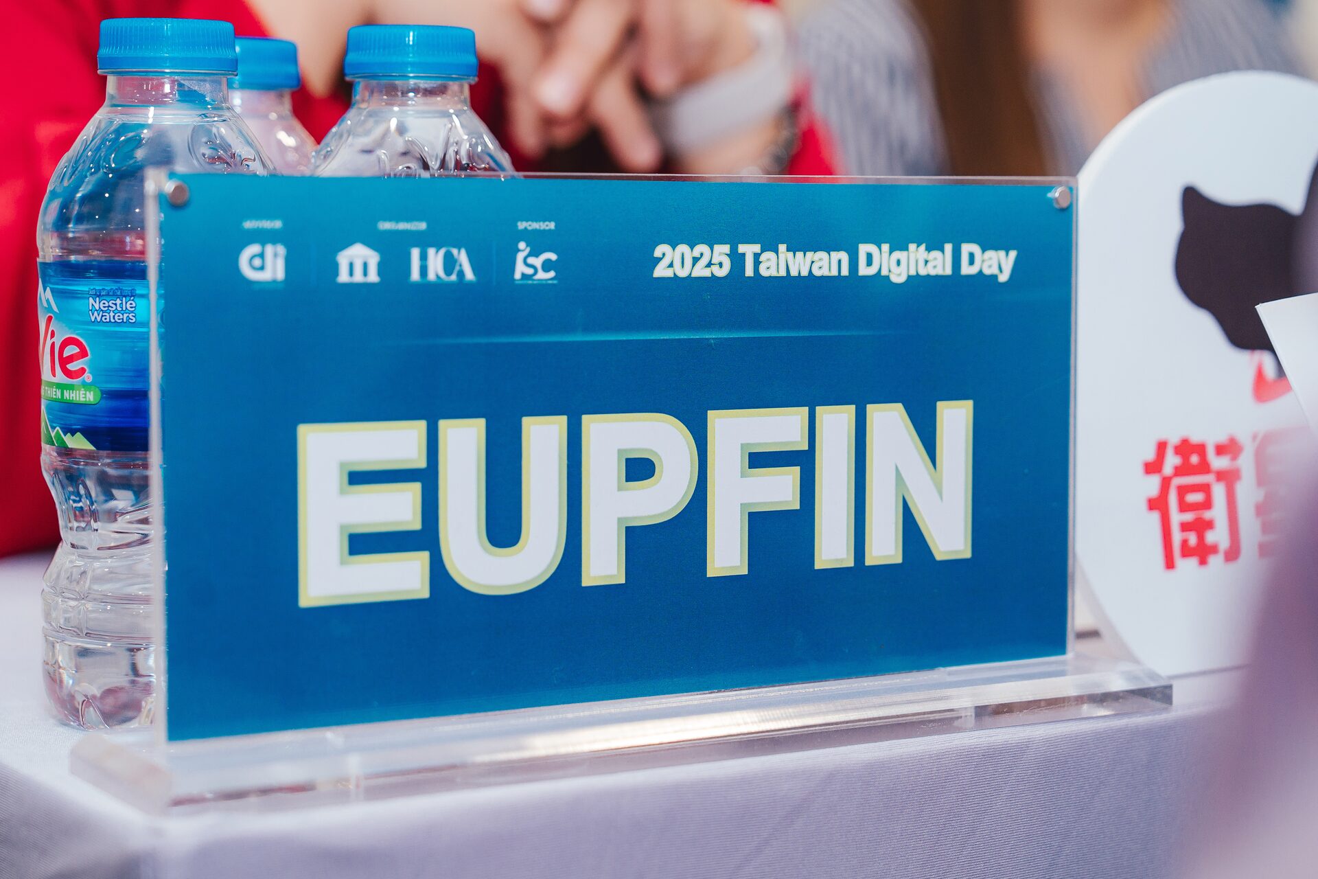 Ảnh 7 trên 898
