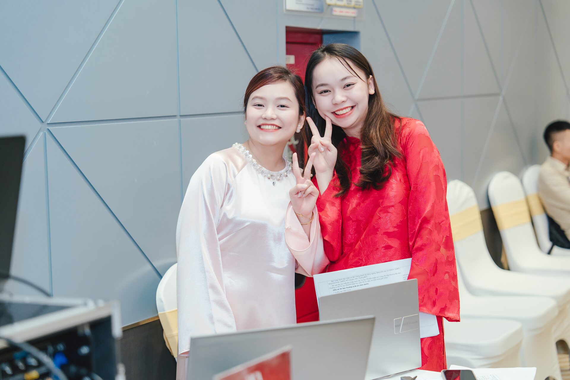 Ảnh 5 trên 589